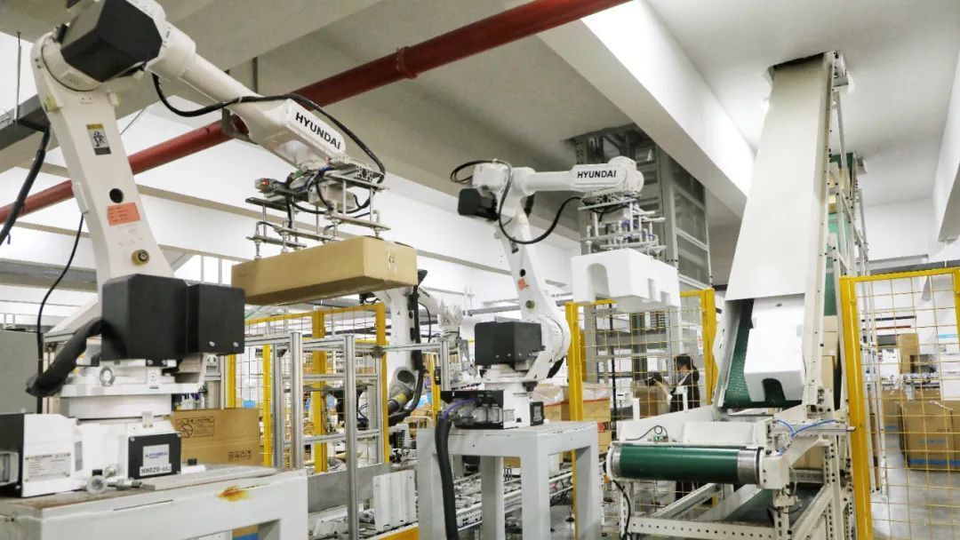 智能機殼加工中心